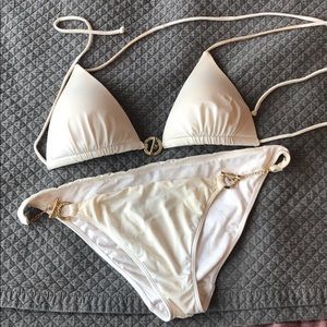 Super sexy Victoria’s Secret White Chain Bikini 👙